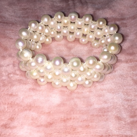 Layered/stacked pearl bracelet - Picture 2 of 3